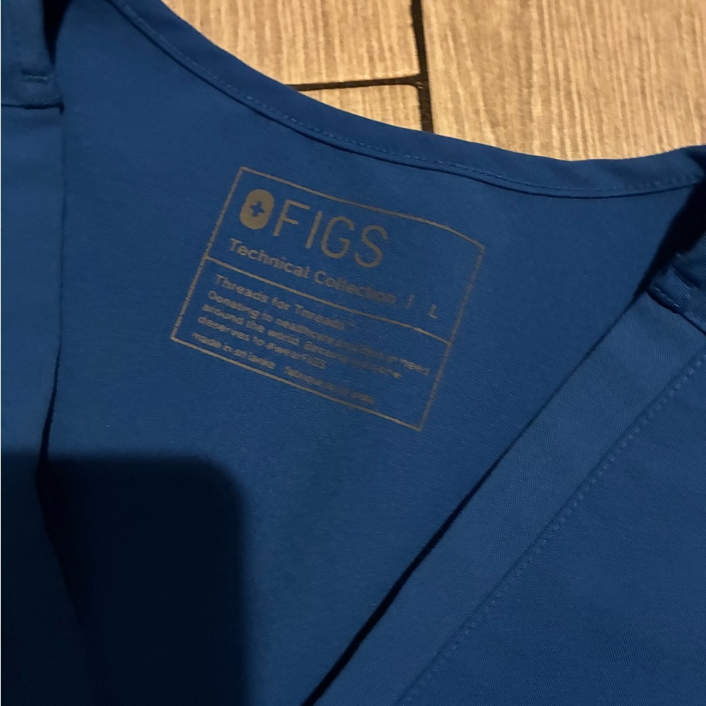 FIGS ROYAL BLUE  Scrub Set Large top /Med Zamora - Picture 3 of 4